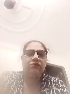 Snapshot of yourchahat27 chatting on May 25, 10:38 pm yourchahat27 online show from May 25, 10:38 pm