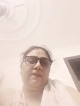Snapshot of yourchahat27 chatting on June 10, 8:30 pm yourchahat27 online show from June 10, 8:30 pm
