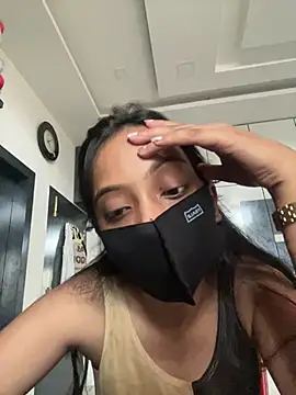 Snapshot of livia_dolls chatting on June 2, 10:39 am livia dolls online show from June 2, 10:39 am