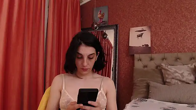 Snapshot of RedFlagXXX chatting on June 10, 5:18 am RedFlagXXX online show from June 10, 5:18 am