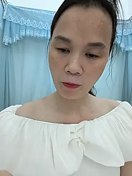 Lye lovely online show from June 15, 12:29 pm