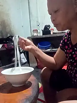 Bong sexy online show from July 20, 10:45 pm