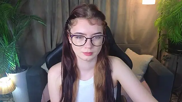 MelissaMay   online show from June 6, 11:53 pm