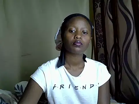 Snapshot of Tamiaa_22 chatting on June 2, 10:17 am Tamiaa 22 online show from June 2, 10:17 am