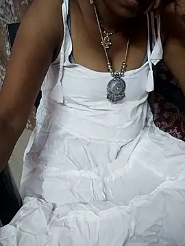 Snapshot of Sassy_riya09 chatting on June 11, 8:01 am Sassy riya09 online show from June 11, 8:01 am