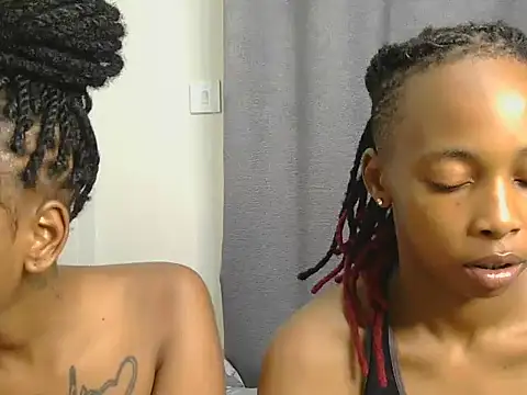 Snapshot of pretty_stud chatting on May 31, 11:06 pm pretty stud online show from May 31, 11:06 pm