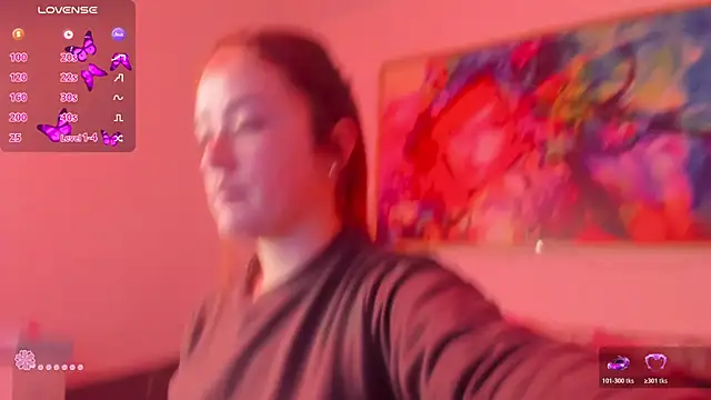 Jenni arango  online show from July 4, 1:17 pm