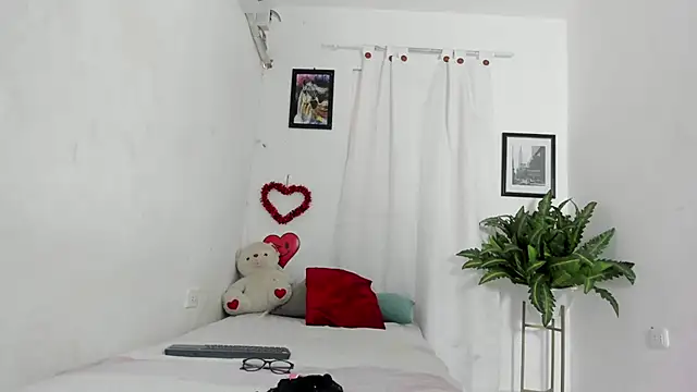 keilyy smith online show from June 3, 7:19 pm