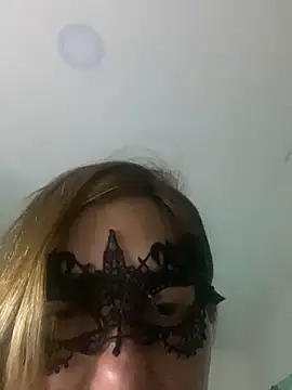 lulupiecitosamor online show from June 8, 11:43 am