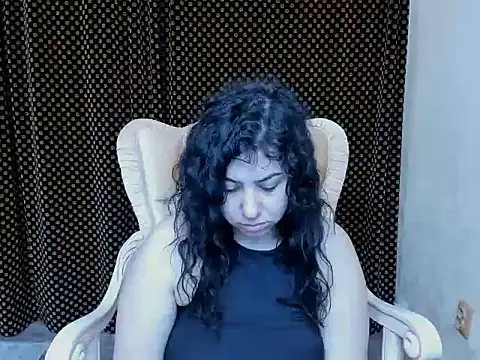 Snapshot of BustyLola69 chatting on June 14, 7:38 pm BustyLola69 online show from June 14, 7:38 pm