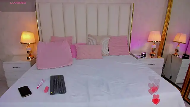 KaylaDavies online show from June 13, 9:46 pm