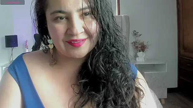 JadeBellee online show from June 6, 6:12 pm