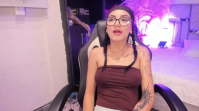 Nezukoo 1 online show from June 11, 2:53 am