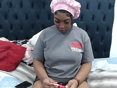 Dope Chick online show from June 4, 11:05 am