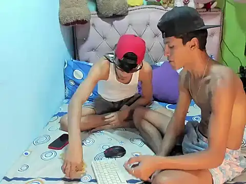 sexy guys23 online show from June 11, 12:32 am