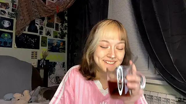 Snapshot of YourFavoriteAltgirl chatting on May 30, 11:13 pm YourFavoriteAltgirl online show from May 30, 11:13 pm