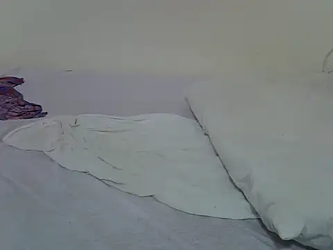creamypetite online show from June 13, 9:57 pm