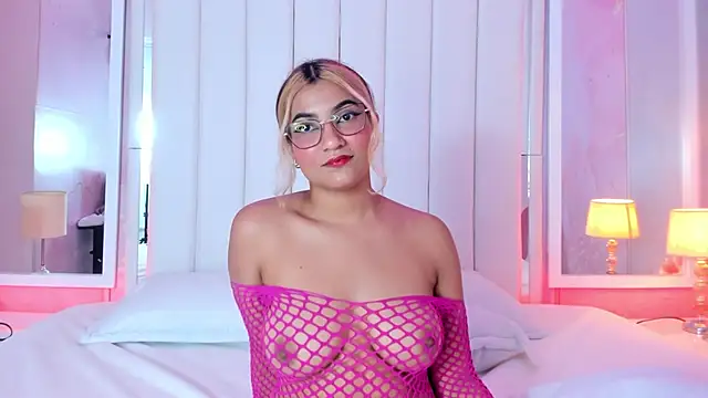Snapshot of hinnata_sweet chatting on June 10, 9:25 pm hinnata sweet online show from June 10, 9:25 pm