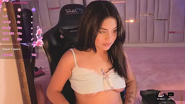 Mikaela-Banes online show from August 3, 7:28 pm