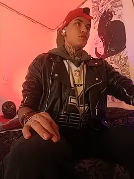 AlecBanne  online show from June 24, 5:34 pm