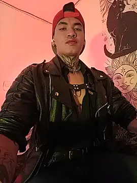 AlecBanne  online show from July 5, 9:11 pm