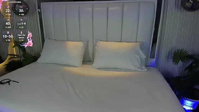 Snapshot of GreyCeleste chatting on July 24, 3:59 am GreyCeleste online show from July 24, 3:59 am