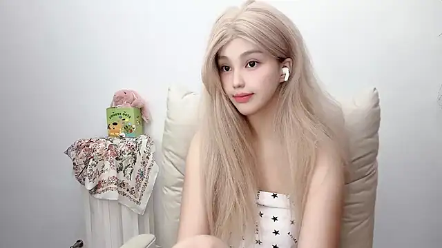 jiangjiang2005 online show from July 22, 7:16 pm