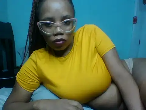 Snapshot of Tatianaluu chatting on May 30, 6:21 am Tatianaluu online show from May 30, 6:21 am