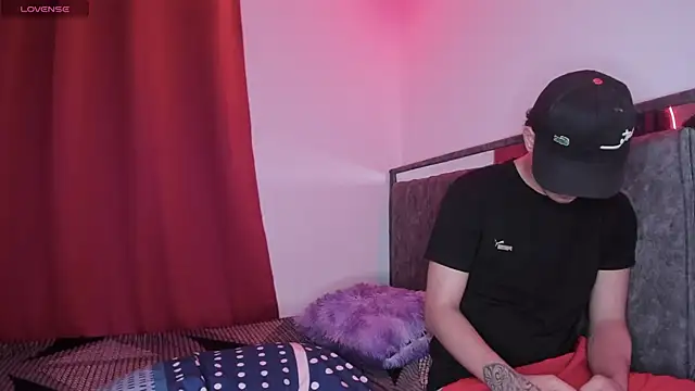 Kitty Hot19 online show from July 28, 4:30 am