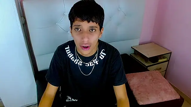 Snapshot of jl_brayan12 chatting on June 8, 3:29 am jl brayan12 online show from June 8, 3:29 am