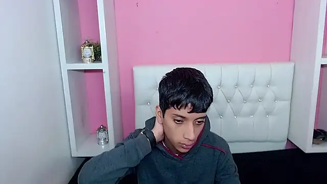 Snapshot of jl_brayan12 chatting on June 9, 5:41 am jl brayan12 online show from June 9, 5:41 am