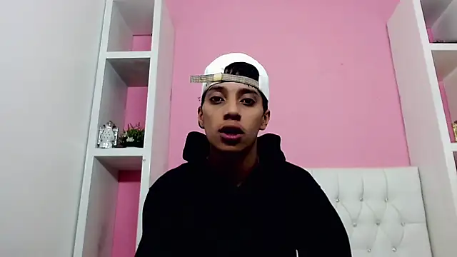 Snapshot of jl_brayan12 chatting on June 12, 3:44 pm jl brayan12 online show from June 12, 3:44 pm