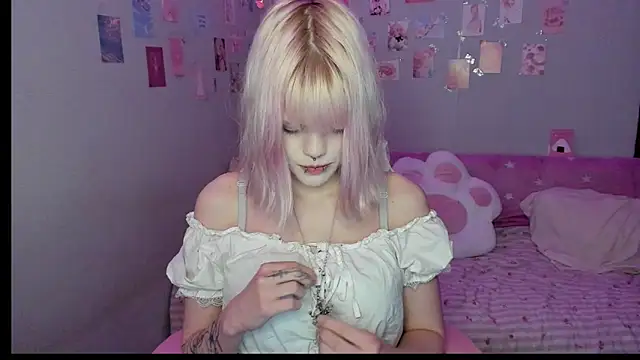 VelvetAlice online show from July 11, 8:55 pm
