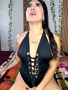Snapshot of Eveliin__ chatting on June 3, 11:46 am Eveliin online show from June 3, 11:46 am
