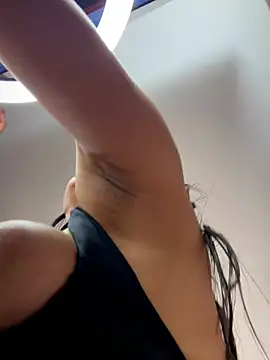 Snapshot of Eveliin__ chatting on June 3, 2:33 pm Eveliin online show from June 3, 2:33 pm