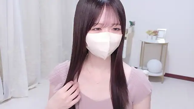 Yuinyaaa online show from July 18, 7:23 am