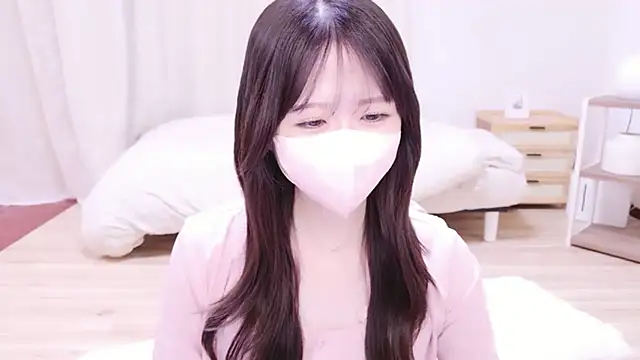 Yuinyaaa online show from July 19, 7:23 am