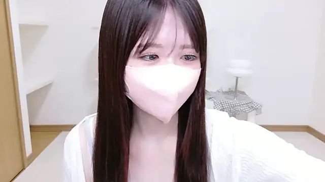 Yuinyaaa online show from July 25, 7:06 am