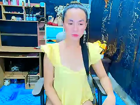 JillianWard17 online show from June 16, 1:19 am