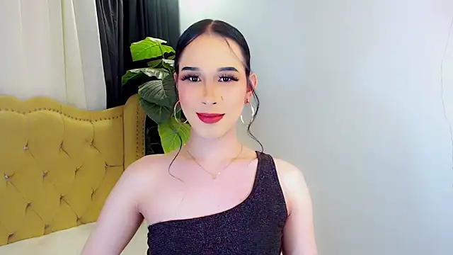 LexiLoreOnTop online show from June 3, 2:08 pm