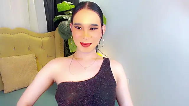 LexiLoreOnTop online show from June 9, 11:55 am