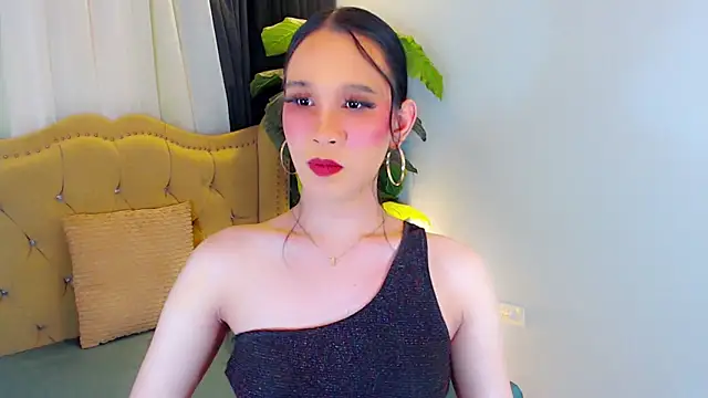 LexiLoreOnTop online show from June 12, 4:22 am