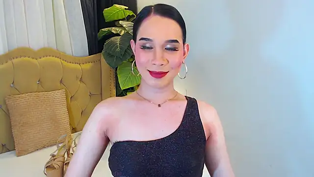 LexiLoreOnTop online show from June 14, 2:30 pm