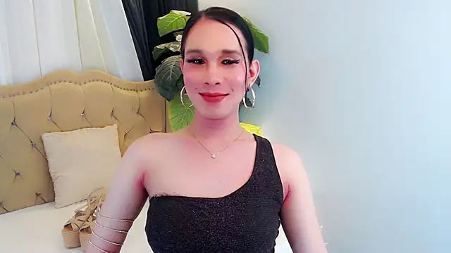 LexiLoreOnTop online show from June 30, 5:58 pm