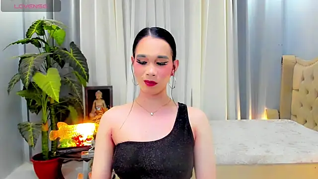 LexiLoreOnTop online show from July 25, 3:31 pm