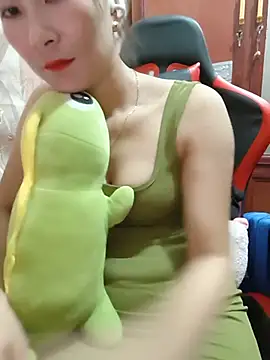 Yuy sexyy online show from June 13, 6:00 am