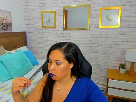 nikki nikoll online show from July 28, 3:57 am
