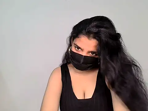 Snapshot of suzan_melly chatting on June 3, 5:32 am suzan melly online show from June 3, 5:32 am