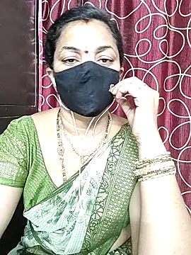 Snapshot of Leela_555 chatting on June 21, 2:14 am Leela 555 online show from June 21, 2:14 am