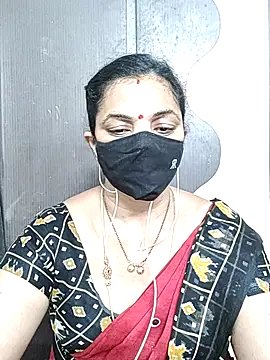 Snapshot of Leela_555 chatting on June 22, 10:40 pm Leela 555 online show from June 22, 10:40 pm